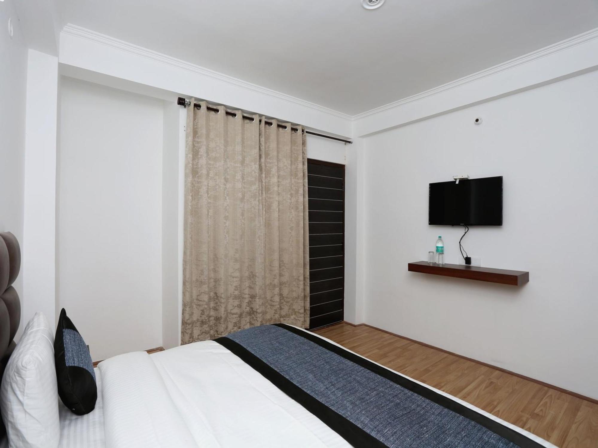 Hotel O Summer King Нейнитал Екстериор снимка